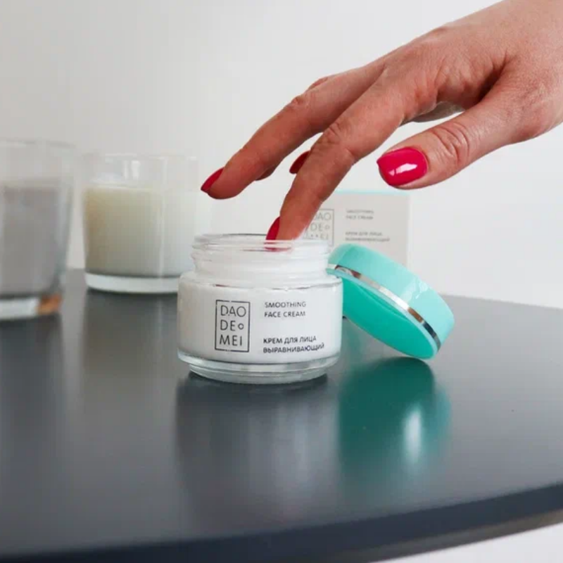 Nahatooni ühtlustav näokreem